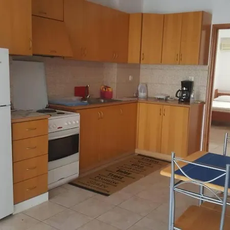 Johny Clara House
