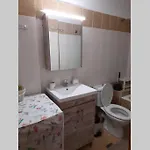 Johny Clara House * 科斯镇
