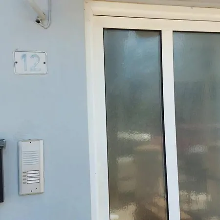 Johny Clara House Διαμέρισμα